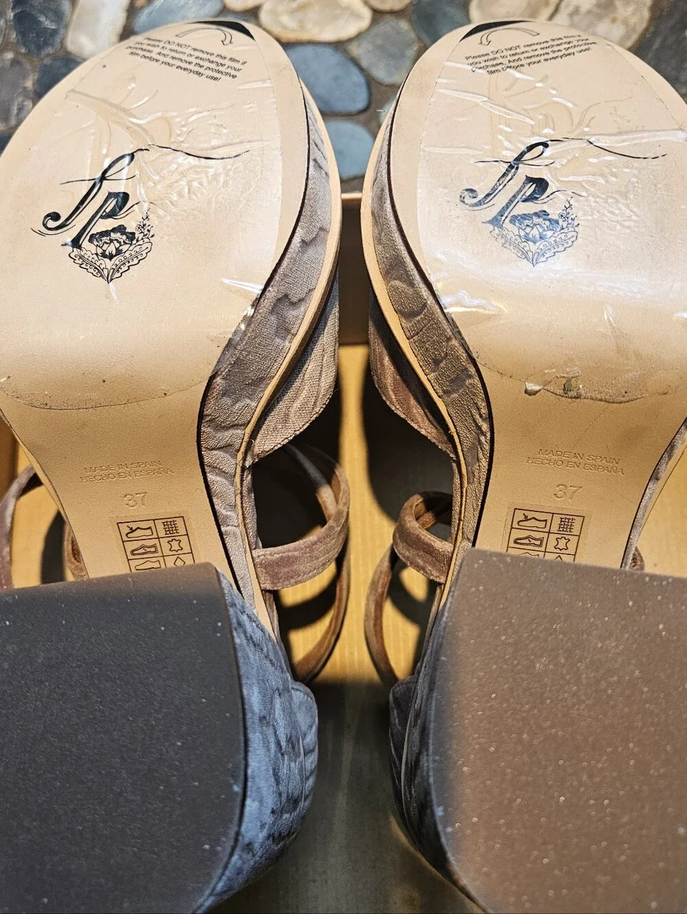Free People Velvet Remi Platform Size7 EU 37